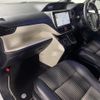 toyota noah 2019 -TOYOTA--Noah DBA-ZRR80W--ZRR80-0532587---TOYOTA--Noah DBA-ZRR80W--ZRR80-0532587- image 24