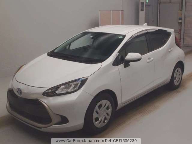 toyota aqua 2021 CFJ1506239 image 1