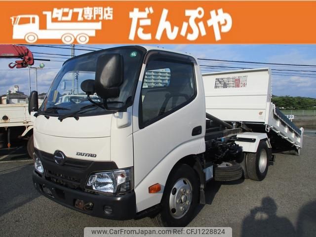 hino dutro 2017 GOO_NET_EXCHANGE_0707574A30250531W002 image 1