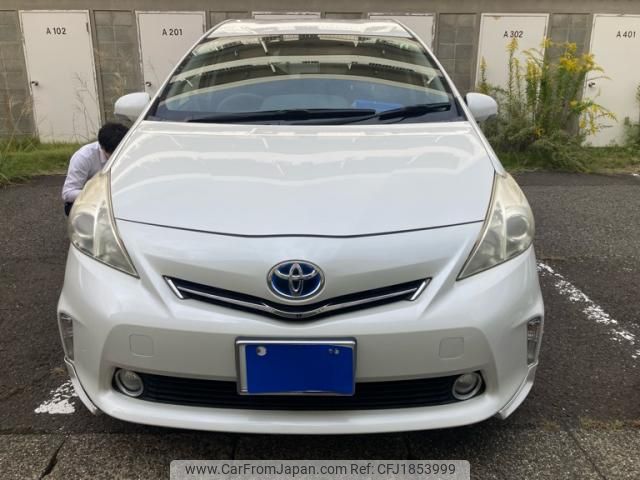 toyota prius-α 2013 CFJ1853999 image 2
