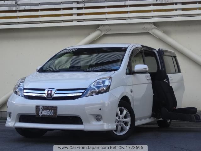 toyota isis 2012 CFJ1773695 image 1