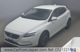 volvo v40 2018 -VOLVO--Volvo V40 DBA-MB4154T--YV1MV2920J2507918---VOLVO--Volvo V40 DBA-MB4154T--YV1MV2920J2507918-