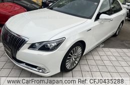 toyota crown-majesta 2014 -TOYOTA--Crown Majesta DAA-GWS214--GWS214-6004330---TOYOTA--Crown Majesta DAA-GWS214--GWS214-6004330-