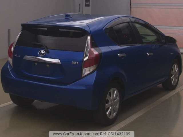 toyota aqua 2016 CFJ1432109 image 2