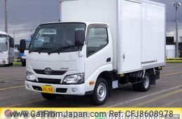toyota dyna-truck 2017 CFJ8608978