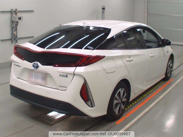 toyota prius-phv 2017 -TOYOTA--Prius PHV ZVW52-3010348---TOYOTA--Prius PHV ZVW52-3010348- image 2