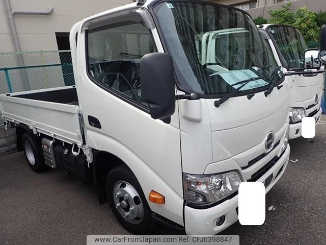 hino dutro 2024 GOO_NET_EXCHANGE_0707934A30241031W001 image 2