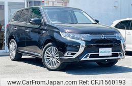 mitsubishi outlander-phev 2019 CFJ1560193