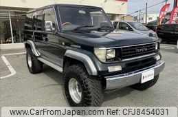 car_bf2cc491-89d0-4e5a-9a48-