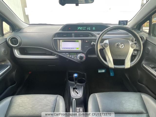 toyota aqua 2013 CFJ1573370 image 2