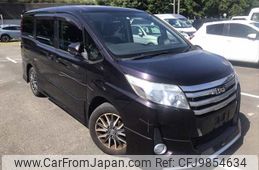 toyota noah 2014 NIKYO_SA29170