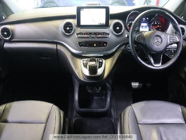 mercedes-benz v-class 2017 CFJ1836840 image 2