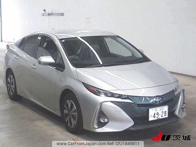 toyota prius-phv 2017 CFJ1849811 image 1