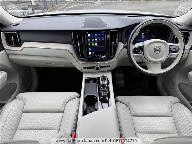 volvo xc60 2022 CFJ1674710 image 2