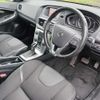 volvo v40 2018 quick_quick_LDA-MD4204T_YV1MVA8RDJ2505344 image 8