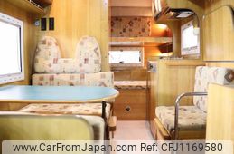 toyota camroad 2005 GOO_JP_700030304130250518002