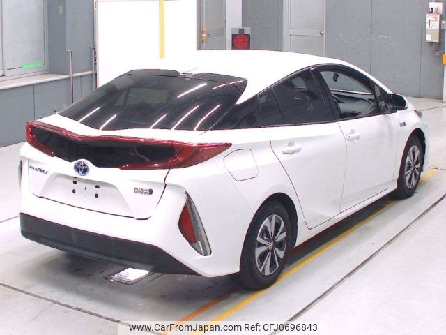 toyota prius-phv 2017 -TOYOTA--Prius PHV ZVW52-3067024---TOYOTA--Prius PHV ZVW52-3067024- image 2