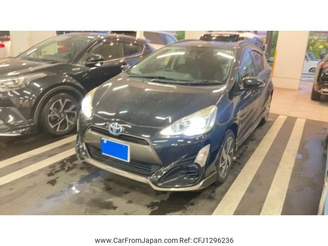 toyota aqua 2015 -TOYOTA--AQUA DAA-NHP10--NHP10-2468574---TOYOTA--AQUA DAA-NHP10--NHP10-2468574- image 1
