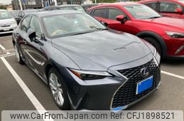 lexus is 2022 CFJ1898521