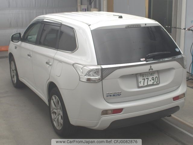 mitsubishi outlander-phev 2014 -MITSUBISHI 【富士山 340ｽ7790】--Outlander PHEV GG2W-0101235---MITSUBISHI 【富士山 340ｽ7790】--Outlander PHEV GG2W-0101235- image 2