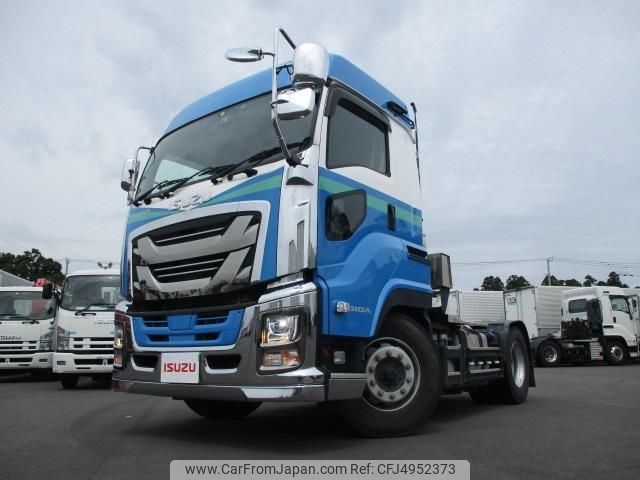 Isuzu giga max
