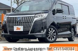toyota esquire 2018 CFJ1548354
