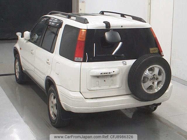 1998 white honda cr v