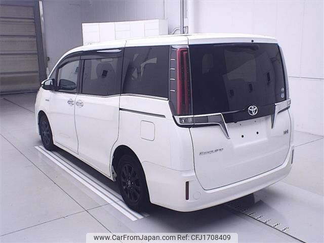 toyota esquire 2018 CFJ1708409 image 2