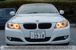 bmw 3-series 2010 8