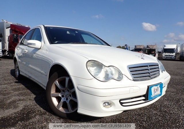 mercedes-benz c-class 2004 REALMOTOR_N2024030081F-24 image 2