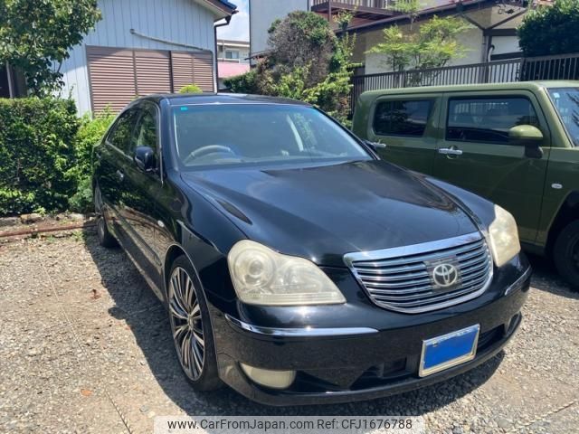 toyota crown-majesta 2004 CFJ1676788 image 2