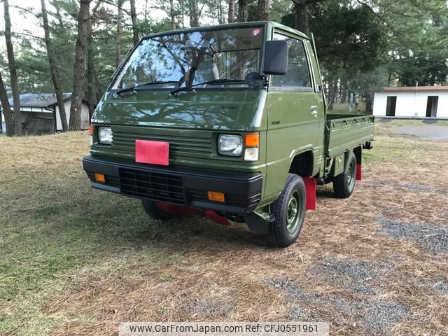 mitsubishi delica-truck 1989 GOO_NET_EXCHANGE_0840329A30241212W001 image 2