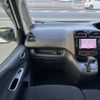 nissan serena 2016 CFJ1535256 image 17