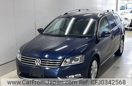 volkswagen passat-variant 2013 -VOLKSWAGEN--VW Passat Variant 3CCAX-EE003804---VOLKSWAGEN--VW Passat Variant 3CCAX-EE003804-