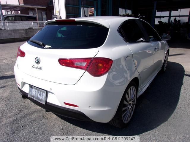 alfa-romeo giulietta 2016 quick_quick_940141_ZAR94000007426954 image 2
