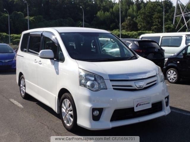 toyota noah-dba-zrr70w 2010 CFJ1656701 image 2