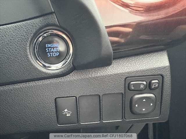 toyota auris 2015 CFJ1807068 image 1