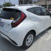 toyota aqua 2023 -TOYOTA--AQUA 6AA-MXPK11--MXPK11-2106717---TOYOTA--AQUA 6AA-MXPK11--MXPK11-2106717- image 8
