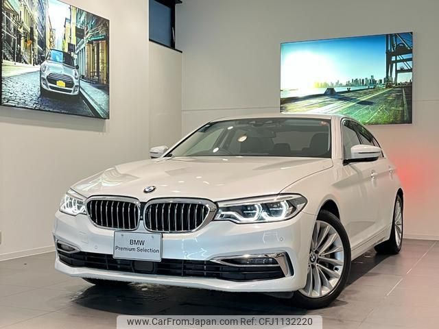 bmw 5-series 2018 quick_quick_JR20_WBAJR320X0WD97383 image 1