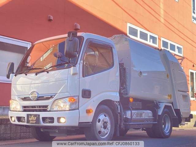 hino dutro 2017 GOO_NET_EXCHANGE_0400399A30250227W001 image 1