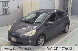 toyota aqua 2013 CFJ1790131