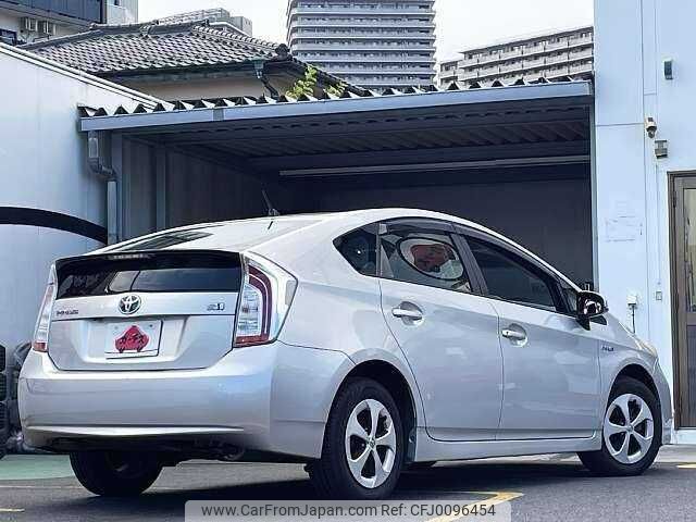 toyota prius 2012 504928-923358 image 2