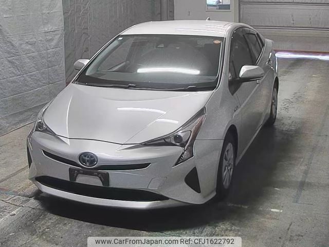 toyota prius 2017 CFJ1622792 image 1