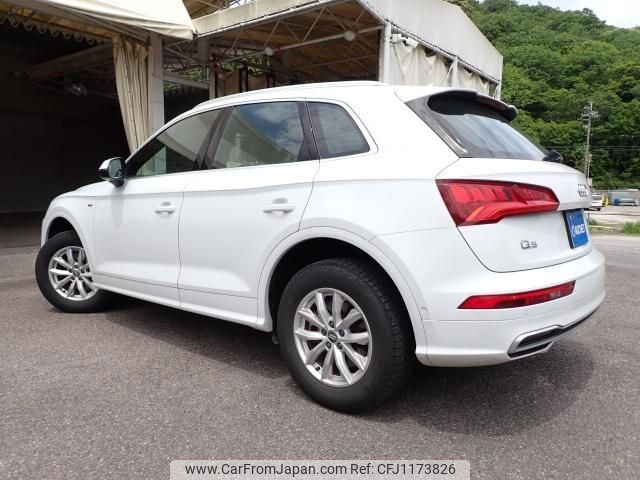 audi q5 2020 quick_quick_DBA-FYDAXS_WAUZZZFYXL2003413 image 2