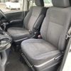 toyota voxy 2014 CFJ1539430 image 17