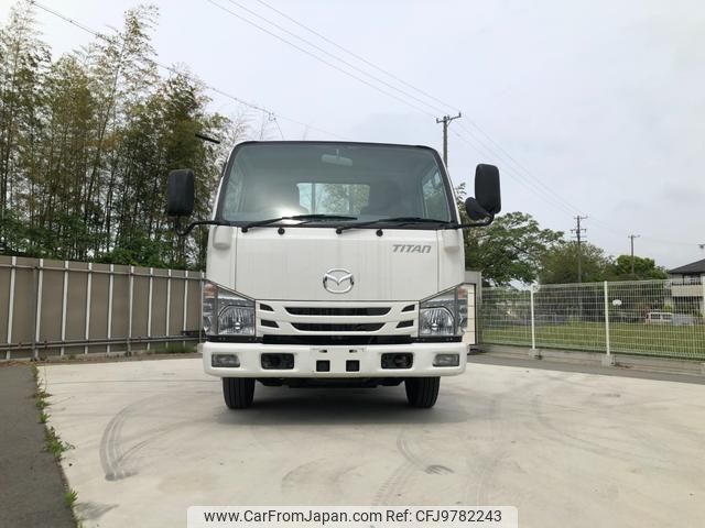 mazda titan 2016 CFJ9782243 image 2