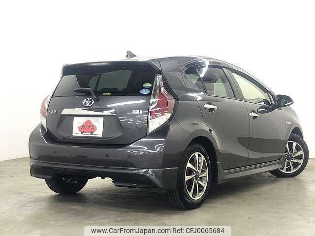 toyota aqua 2015 504928-923073 image 2