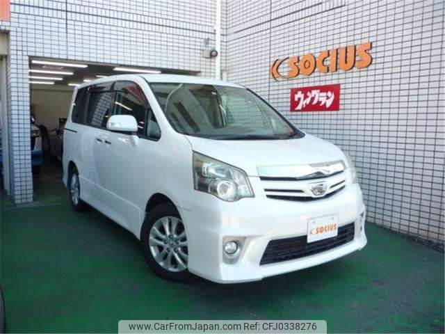 toyota noah 2011 -TOYOTA--Noah ZRR70W--ZRR70-0437577---TOYOTA--Noah ZRR70W--ZRR70-0437577- image 1