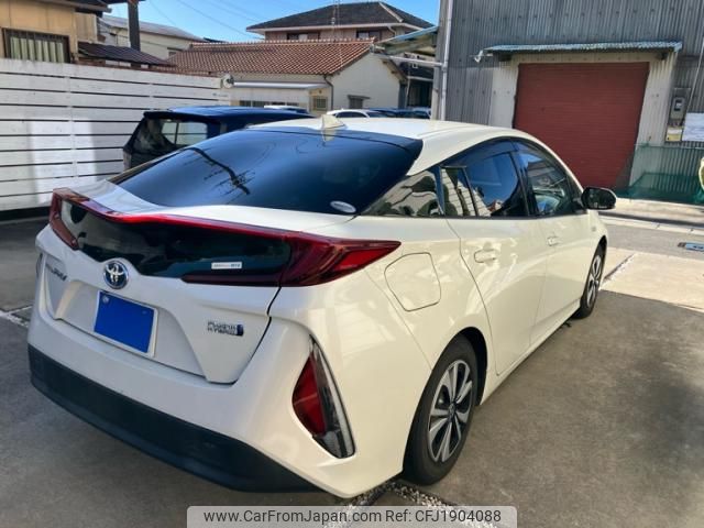 toyota prius-phv 2018 CFJ1904088 image 2
