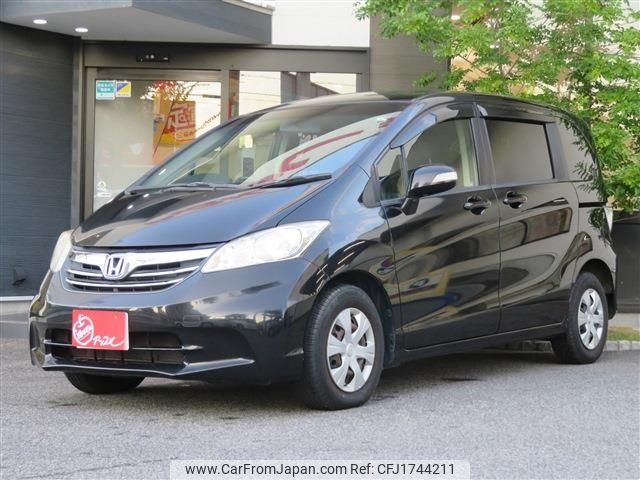 honda freed 2013 CFJ1744211 image 1
